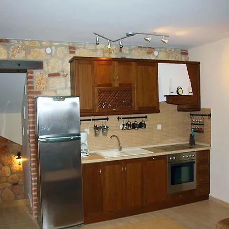 Stonehouse Ioannis * Psakoudia